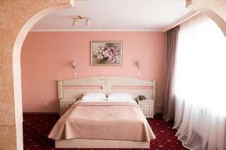 Отель Отель Галичина Тернополь Улучшенный полулюкс-1